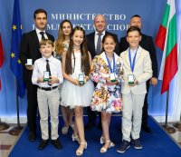 Министър Енчо Керязов отличи младите надежди на България в спортните танци
