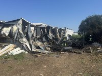Пожар в района на къмпинг &bdquo;Градина&ldquo;: Имало е опасност огънят да застраши каравани и хотелски комплекс