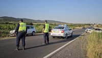 Две катастрофи затрудниха движението в Сливенско