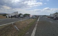 One Dead and Two Injured in Serious Crash Near Karnobat, Trakia Motorway Closed