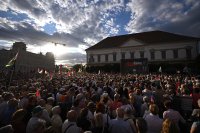 Протести в Унгария: "Фидес" в защита на президента Тамаш Шуйок