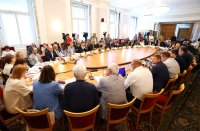 Депутатите от бюджетната комисия се заеха с разчетите за ДОО, НЗОК и държавния бюджет за 2026 г.