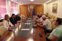 Представителите на лозаро-винарския сектор повдихнаха въпроса за нелоялната конкуренция от вносни продукти