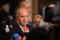 Румен Радев: Няма противоречие в позицията на правителството по отношение на войната в Украйна