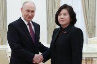 Путин проведе среща с външната министърка на Северна Корея