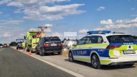 Accident on Trakia Motorway: Lorry Breaks Through Crash Barrier After Collision with Car