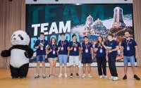 Всички ученици от българския отбор се върнаха с медали от олимпиада по икономика в Китай