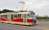 Два трамвая се сблъскаха на емблематичен мост в Ротердам, 15 души са ранени