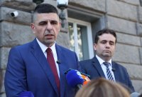 От ДБ искат цялата информация за американските самолети-цистерни в "Безмер", преди да решат как да гласуват