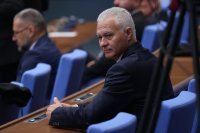 НС прекрати правомощията на Пламен Тончев като председател на комисията по досиетата