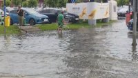 Наводнения и пориви на вятъра от 70 километра в час в румънския окръг Прахова