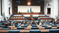 Парламентът включи в заседанието си предложението за разполагането на американски самолети на летище "Безмер"