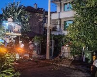 Бурята в Приморско повреди електропреносната мрежа
