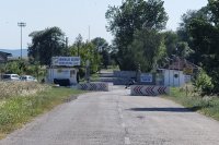 Първият от очакваните до 8 американски самолета цистерни кацна в базата в "Безмер"