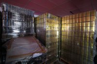 Разкриха нелегален цех за зехтин край София, задържаха 7 тона продукт без марка