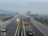 Продължават усилията за овладяване на пожара на магистрала "Тракия" (ОБЗОР)