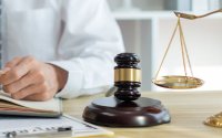 Повдигнаха обвинения на 8 души след акцията срещу производството на фентанил