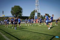 Левски тренира без Акрам Бурас и Майкон