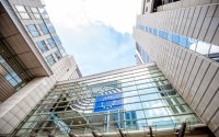 ЕС предоставя 1,4 млрд. евро лихви на Украйна от замразените руски активи