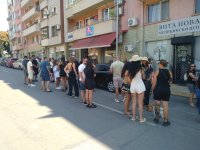 Протест заради мъртвородено бебе във Варна (СНИМКИ)