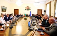 Румен Радев: Пет вертолета и &bdquo;Спартан&ldquo; са в готовност за борба с пожарите