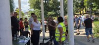 Заради ремонт в градския парк: Жители на Добринище излязоха на протест
