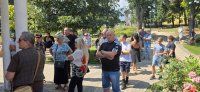 Минералната вода в Добринище: Една чаша вода и много сламки в нея