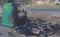 Полицията задържа мъж за палежи на контейнери за смет в София