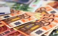 660 евро минимална заплата през 2027г.: Вдигат максималния осигурителен доход на 2400 евро
