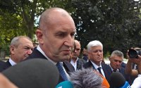 Премиерът Радев: Държавата ще финансира възстановяването на инфраструктурата в Струмяни