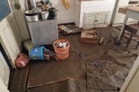 "Заварихме тиня една педя": До 4000 евро помощ могат да получат засегнатите от наводнението в Батак и Пещера