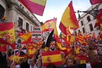 Напрежение в Испания: Протести заради мигрантската криза в Сеута