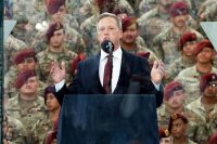 Американският министър на сухопътните войски Дан Дрискол подаде оставка