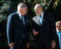 НА ЖИВО: Изявления след срещата на Румен Радев и Роберт Фицо