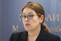 Министър Петрова: Нужна е регионална координация при ситуации, свързани с ниското ниво на Дунав