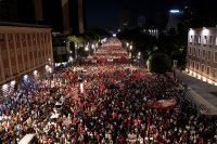 94-та нощ на протести в Албания: Полицията арестува 14 души, трима са с повдигнати обвинения