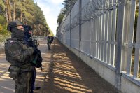 Полша очаква нейни погранични обекти да бъдат атакувани от Москва