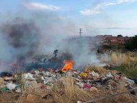 Пожар гори в старозагорския квартал &bdquo;Лозенец&ldquo;