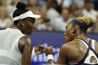 Сестрите Уилямс се завърнаха, но драмата на US Open приключи още в първия кръг