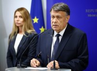 Министърът на образованието след резултатите от PISA 2025: Задълбочава се образователното неравенство у нас