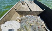 750 метра хрилни мрежи и 350 килограма риба извадиха от езерото Вая