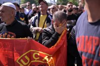 "Срам за Европа и всички останали": Шок и сълзи в Косово след присъдата на Хашим Тачи