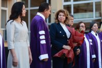 Йотова към бъдещите лекари: Тази професия не може да бъде заменена от изкуствения интелект (СНИМКИ)