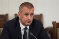 Транспортният министър пред БНТ: Няма военните самолети на български летища, които да участват в операции