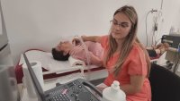 Благородна кауза: Български лекари преглеждат хора безвъзмездно в Албания