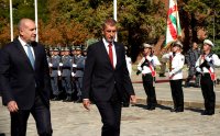 Премиерът Румен Радев посрещна чешкия си колега Андрей Бабиш