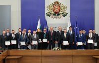 Премиерът Радев награди 15 служители на МВР за постигнати високи професионални резултати