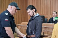 Подсъдимият за убийството на 44-годишна жена в Първомай остава в ареста
