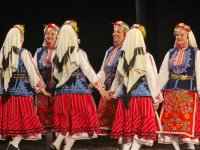 С галаконцерт закриват Фестивала на българските фолклорни състави от чужбина &bdquo;Бургас ни събира&ldquo;