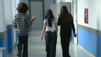 Протести в Румъния: Учениците са против връщането на униформите в училище